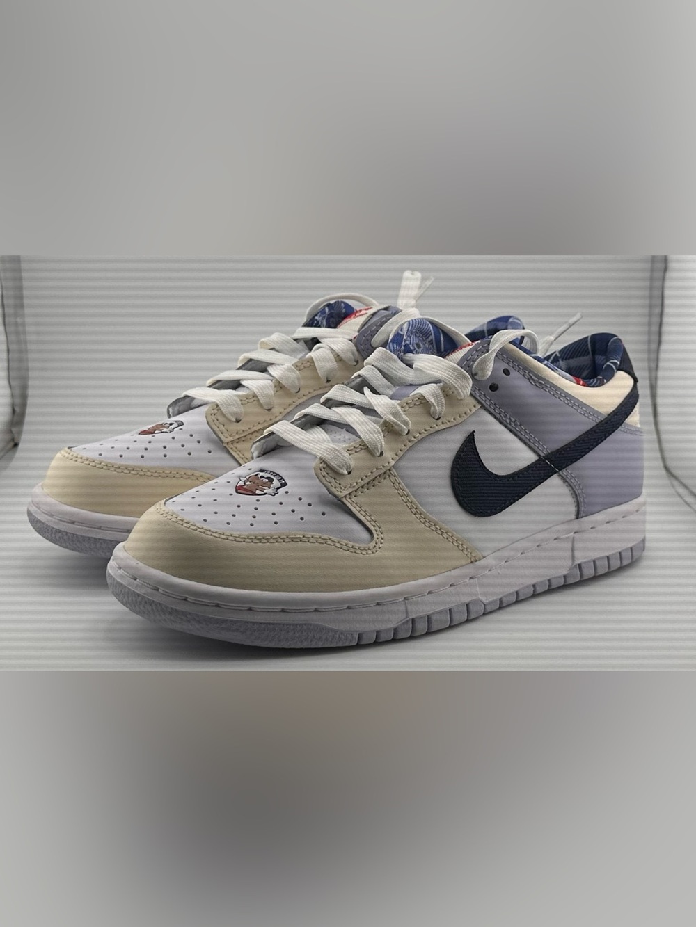 Nike Kids Low-Top Sneakers in White, Cream & Navy Swoosh